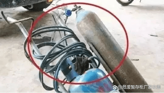 產(chǎn)品直擊-智能報警氣瓶柜(圖13) 產(chǎn)品直擊-智能報警氣瓶柜(圖13)